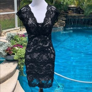 Nicole Miller Black/white stretch dress Size S